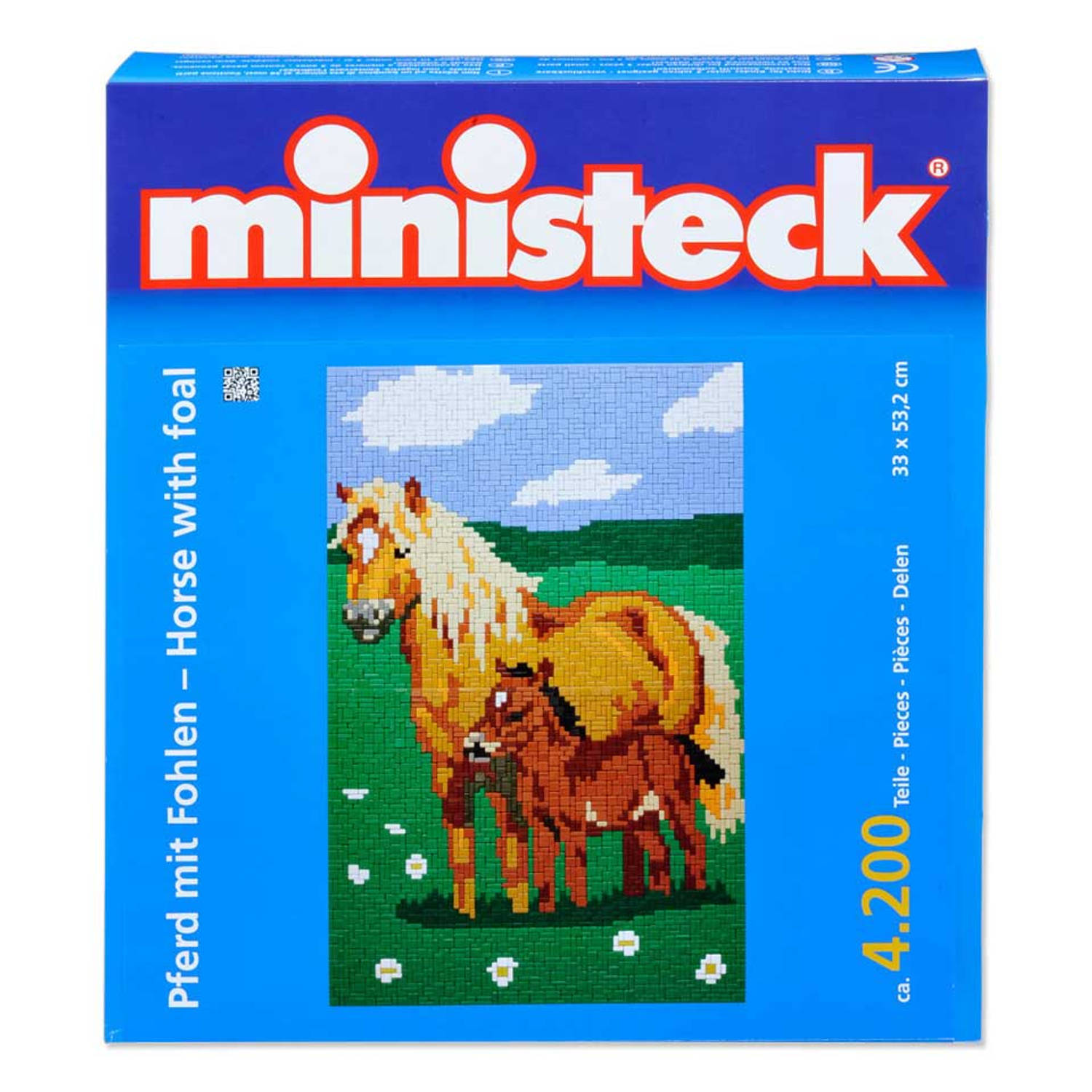 Ministeck paard met veulen