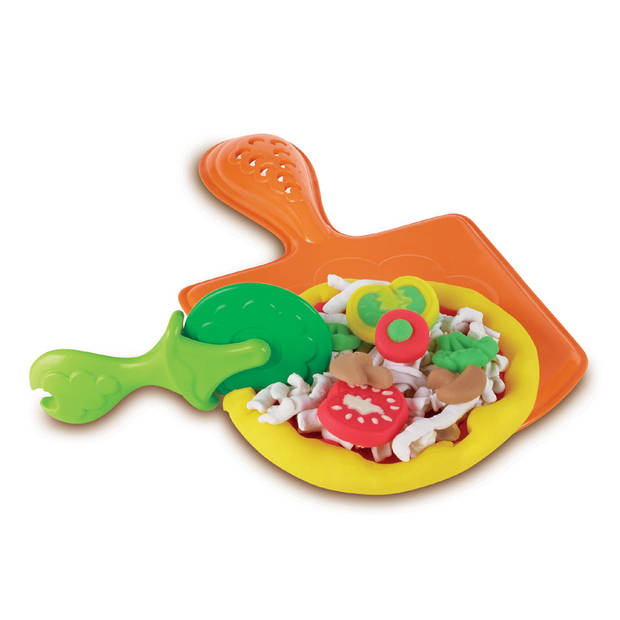 Play-Doh Kitchen Creations pizza party