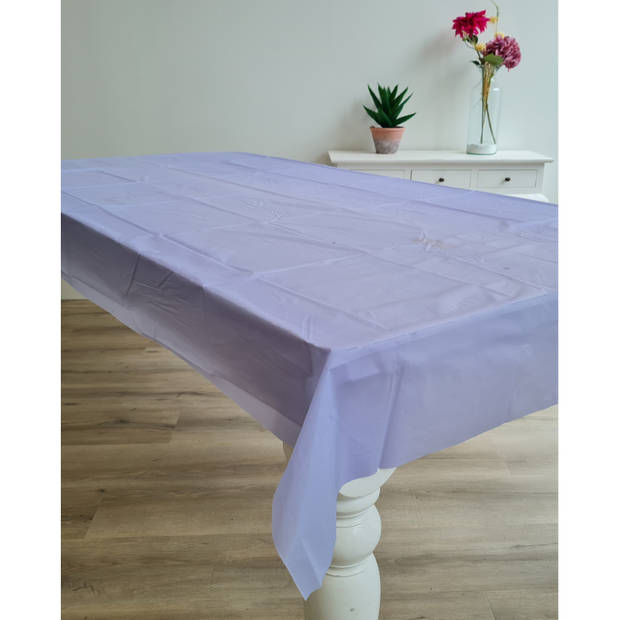 Tafelkleed lila paars van PVC plastic 140 x 240 cm - Feesttafelkleden