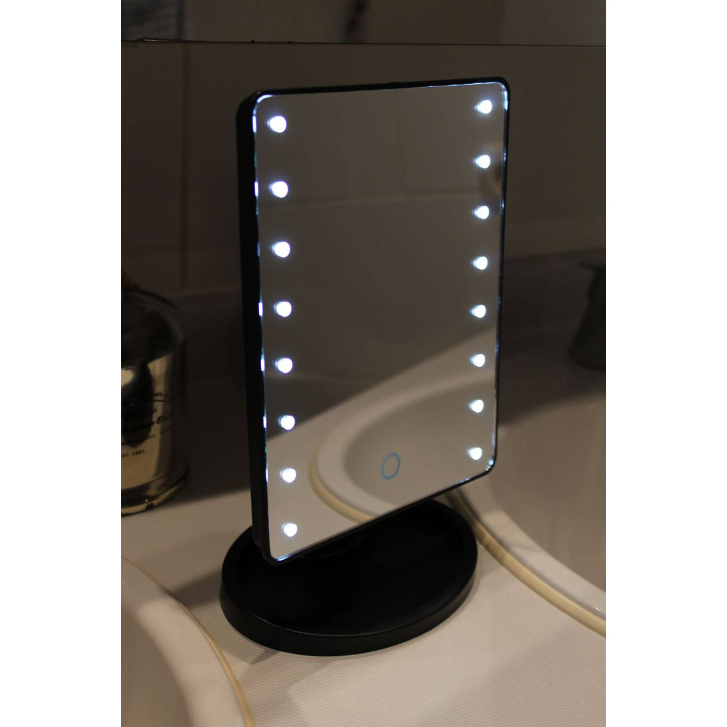 Graden Celsius Vorming Grootste Touch Screen Make-Up Spiegel met LED verlichting - Zwart | Blokker