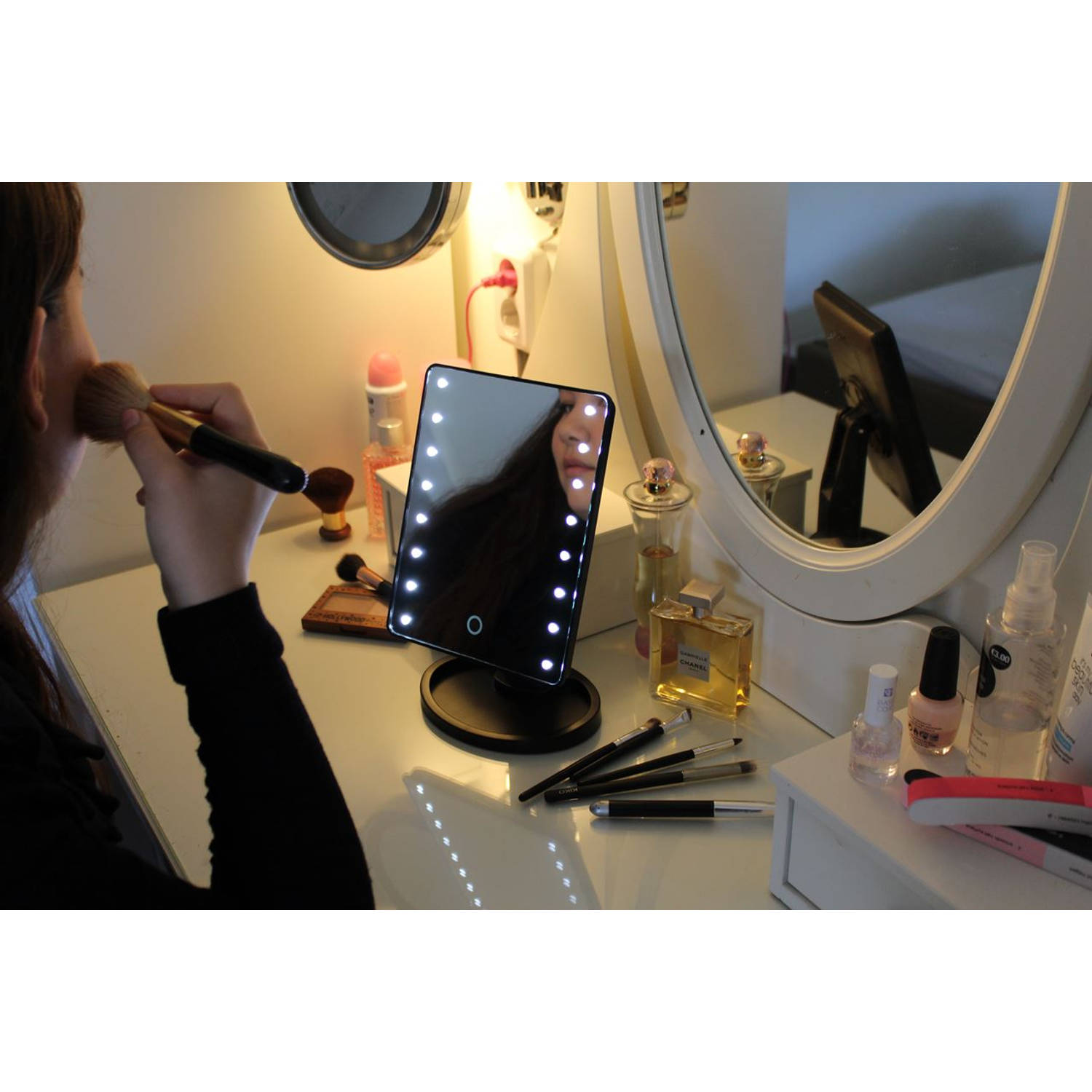 Trouw Vies Vochtig Touch Screen Make-Up Spiegel met LED verlichting - Zwart | Blokker