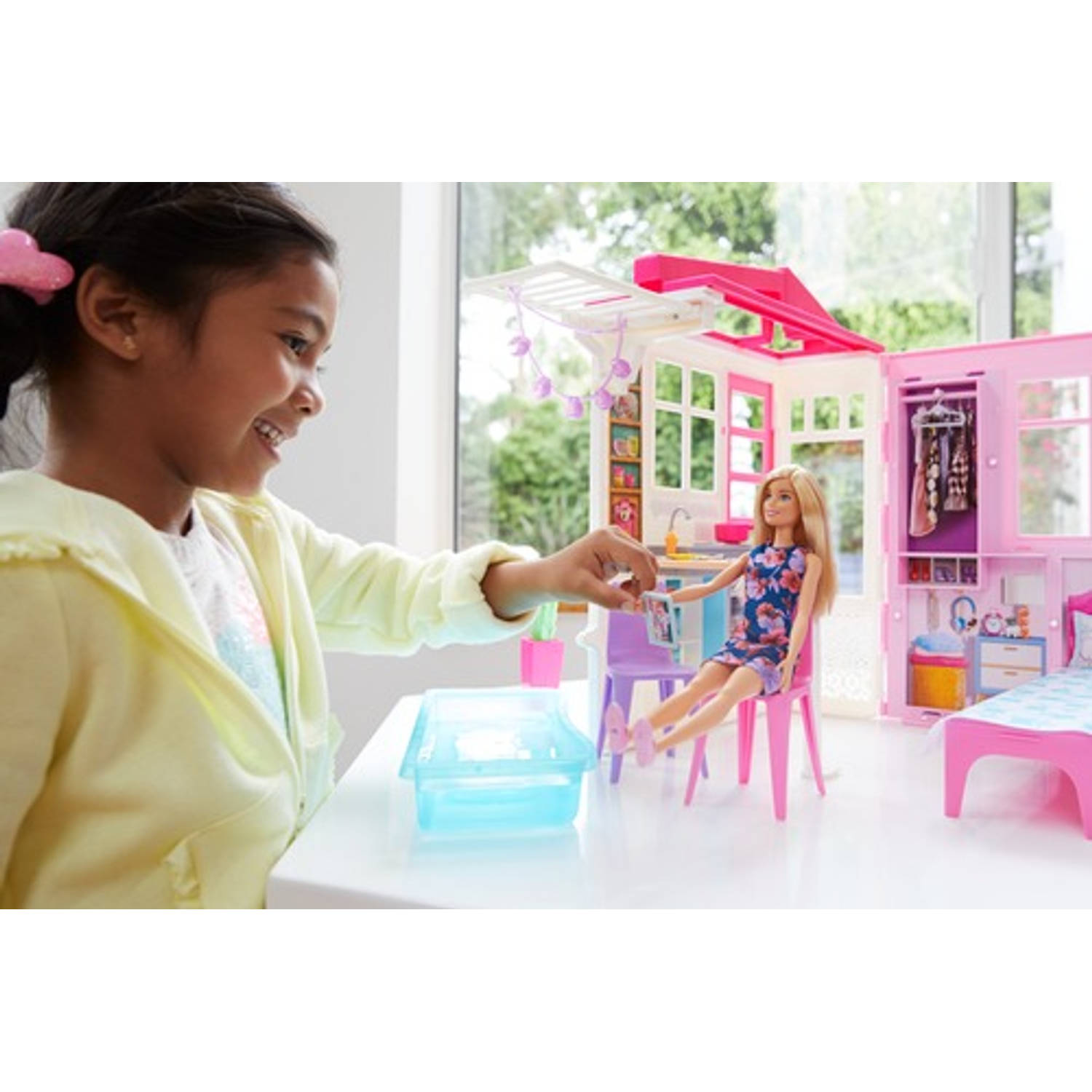 Evolueren Ter ere van Ik geloof Barbie poppenhuis - inclusief een barbiepop | Blokker