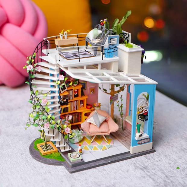 Robotime Dora's Loft DG12 - Houten modelbouw - Poppenhuis met LED licht - DIY