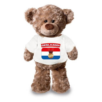 Knuffel teddybeer Geslaagd! wit shirt 24 cm - Knuffelberen