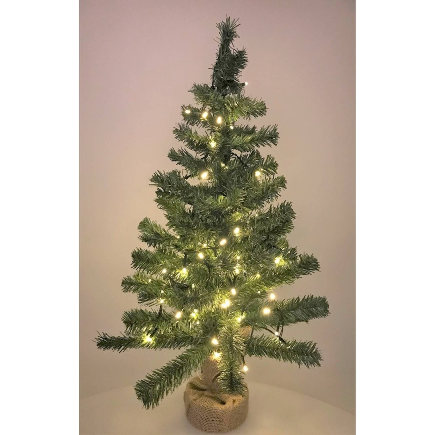 Kleine kerstboom in jute zak inclusief verlichting 75 - Kunstkerstboom | Blokker