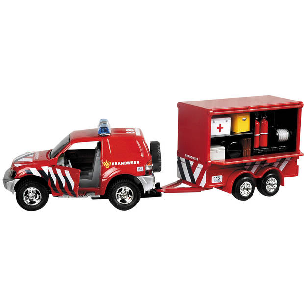Brandweerauto met aanhangwagen