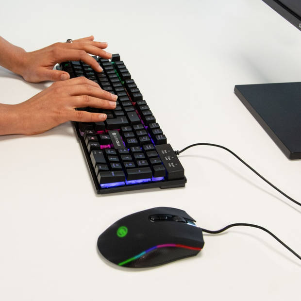 Silvergear Gaming Toetsenbord en Muis - RGB kleuren - Bedraad