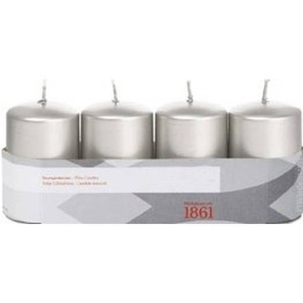 4x Kaarsen zilver 5 x 8 cm 18 branduren sfeerkaarsen - Stompkaarsen