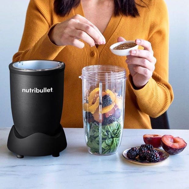 nutribullet Exclusive All Black- 900 Watt - Smoothie Maker - Incl. To Go Accessoires & Digitaal Receptenboek - Zwart