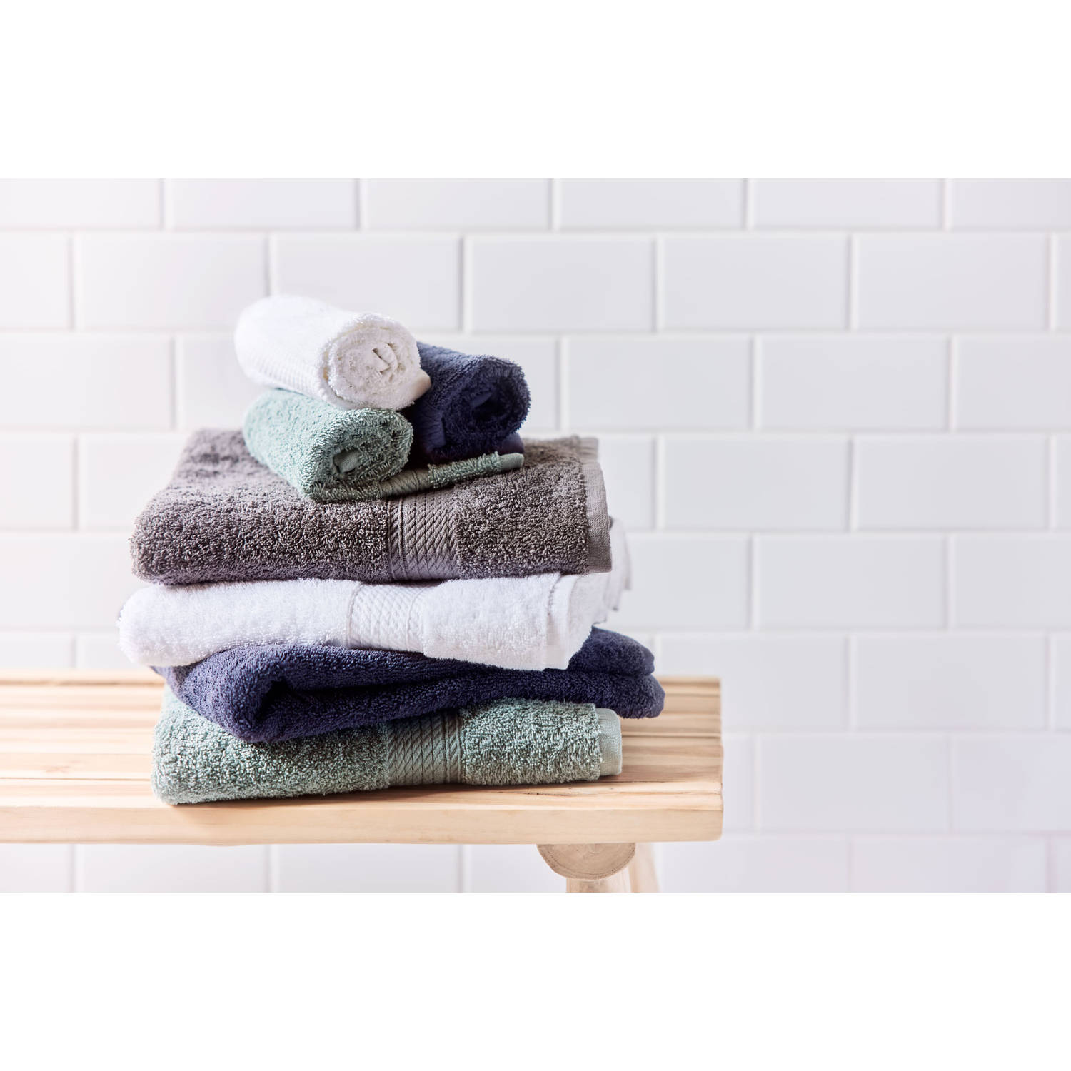 verf gespannen Knipperen Blokker handdoek 500g - blauw - 60x110 cm | Blokker