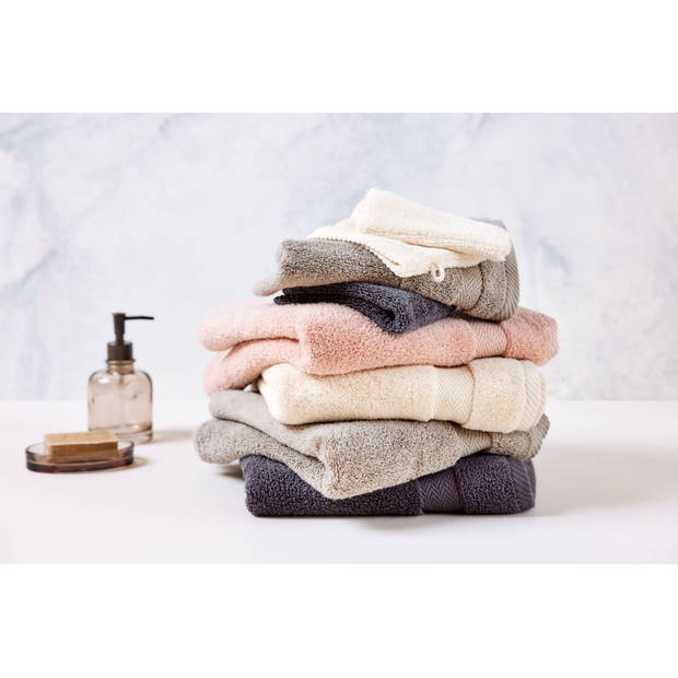 Blokker handdoek 600g - roze - 60x110 cm