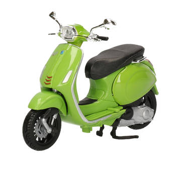 Model scooter Vespa Sprint 150 ABS 2018 groen schaal 1:18 10 x 5 x 7 cm - Speelgoed motors