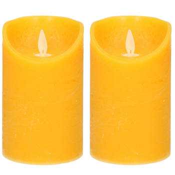 2x LED kaarsen/stompkaarsen oker geel met dansvlam 12,5 cm - LED kaarsen
