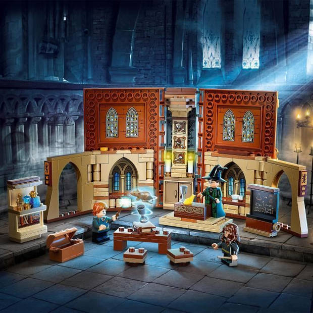 LEGO Harry Potter ™ 76382 Hogwarts: Transfiguration Class, Book Revealing Hermione Granger, Ron Weasley & The Professor