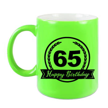 Happy Birthday 65 years met wimpel cadeau mok / beker neon groen 330 ml - feest mokken