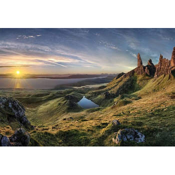 Fotobehang - The Old Man of Storr 384x260cm - Vliesbehang