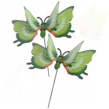 2x stuks groene metalen tuindecoratie vlinder op stok 17 x 60 cm - Tuinbeelden