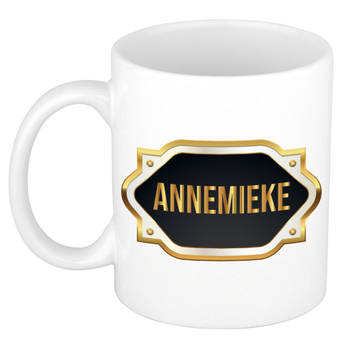 Annemieke naam / voornaam kado beker / mok met goudkleurig embleem - Naam mokken