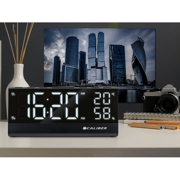 Caliber Digitale Wekkerradio met FM Radio - Temperatuur en Luchtvochtigheid - Dual Alarmklok - Groot Display (HCG023)