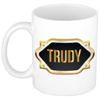 Trudy naam / voornaam kado beker / mok met goudkleurig embleem - Naam mokken