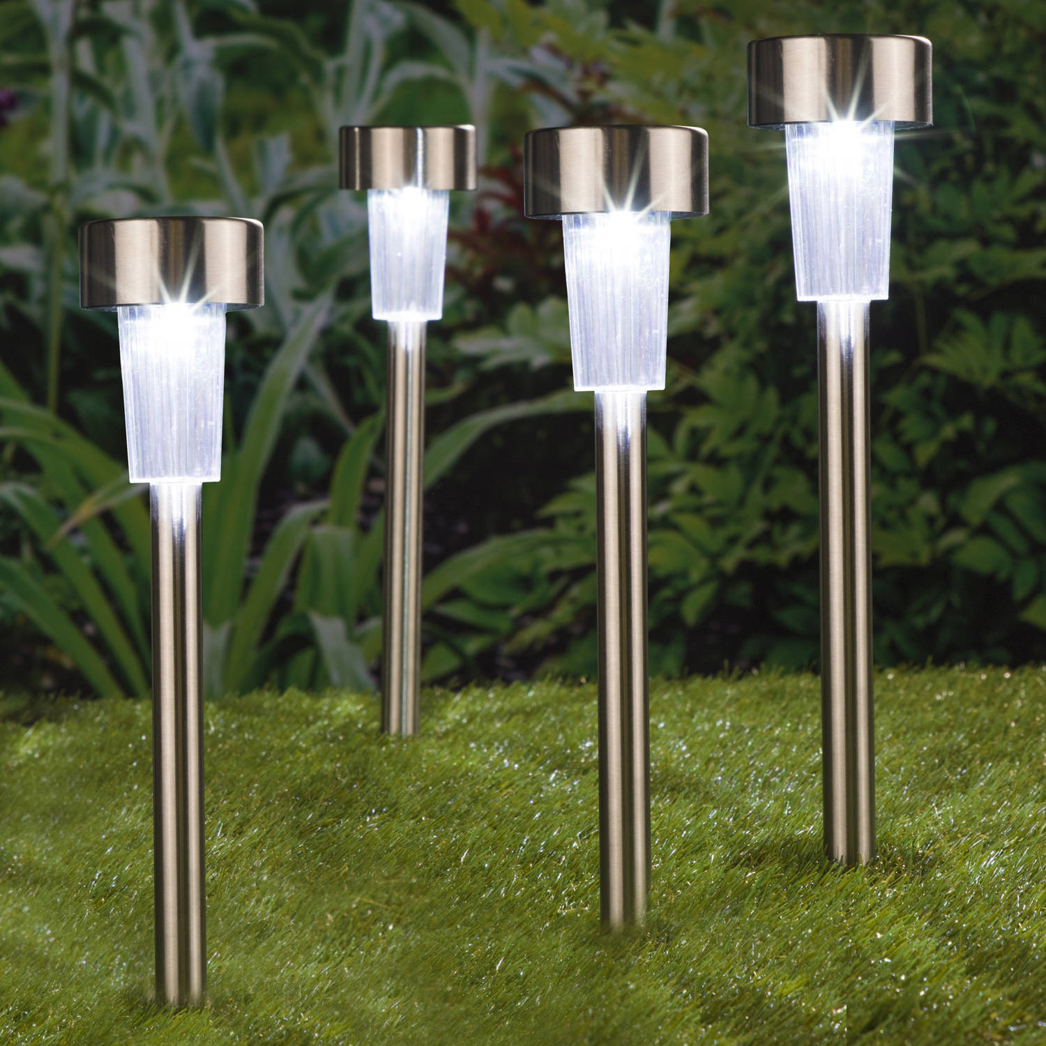 4x Stuks buiten/tuin Led zilveren stekers solar verlichting 36 cm Rvs koud wit - Prikspotjes Blokker