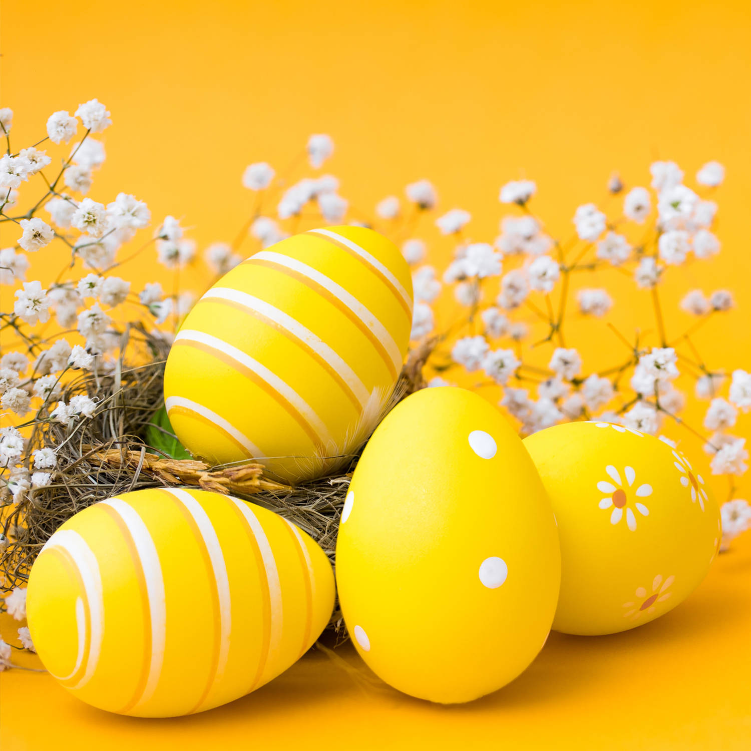 40x Servetten Pasen thema gele eieren 33 x 33 cm - Feestservetten