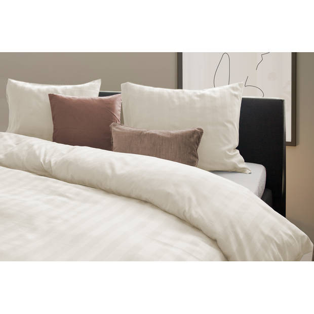 Elegance Dekbedovertrek Hotel Kwaliteit Satijn Streep - ivoor 240x200/220cm