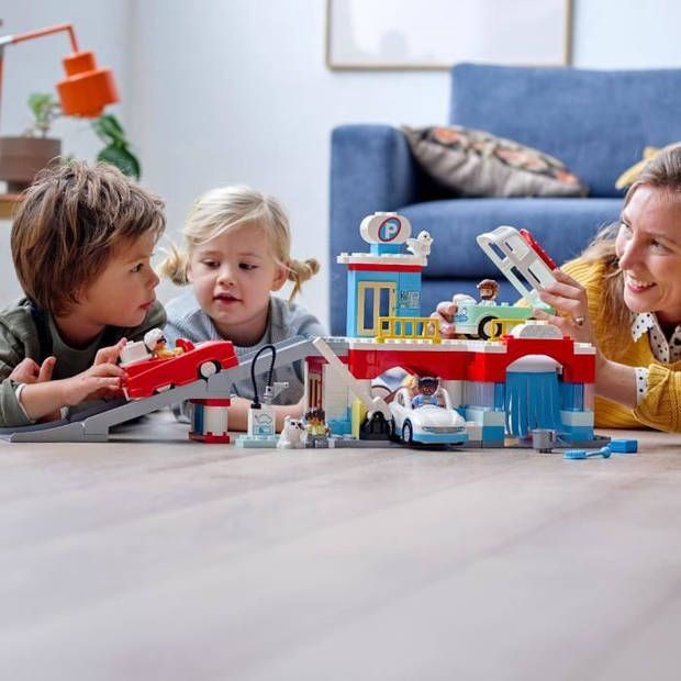 LEGO DUPLO Parkeergarage en wasstraat 10948