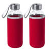 2x Stuks glazen waterfles/drinkfles met rode softshell bescherm hoes 420 ml - Drinkflessen