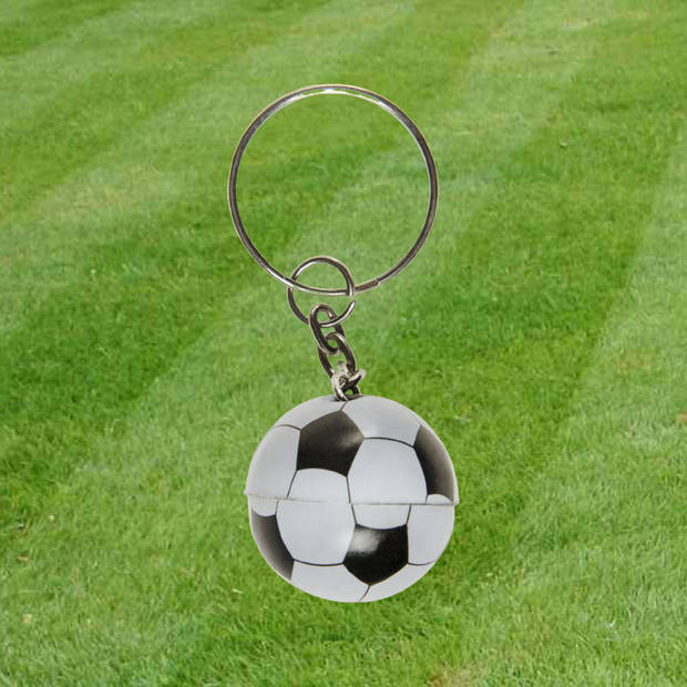 Decopatent® Uitdeelcadeaus 48 STUKS Voetbal Sleutelhangers - Metaal -