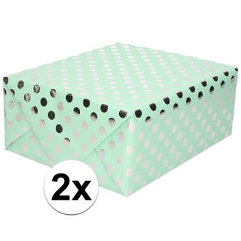 2x Mint groene folie geschenkpapier zilveren stip 200 x 70 cm - Cadeaupapier
