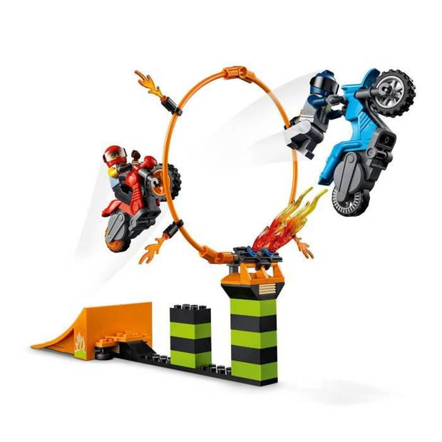 Lego 60299 city stuntz stuntshow, pullback motorcycles, ring of fire, duke detain minifiguur