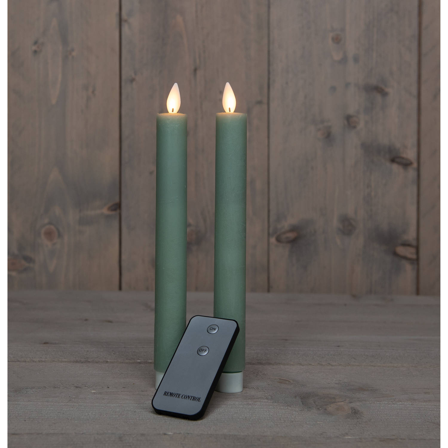 Kaarsen set van 2x stuks Led jade groen inclusief afstandsbediening 23 cm - LED kaarsen Blokker