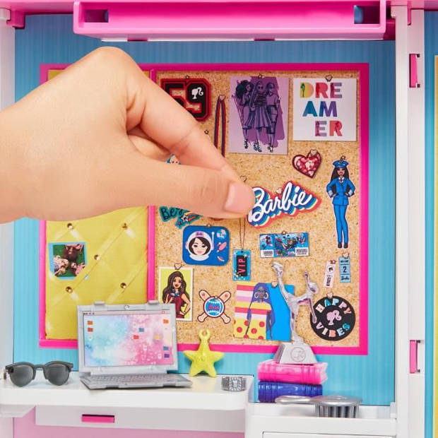Barbie de luxe kleedkamer