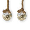 2x stuks verlichte glazen kerstballen aan touw met 30 lampjes zilver/warm wit 14 cm - kerstverlichting figuur