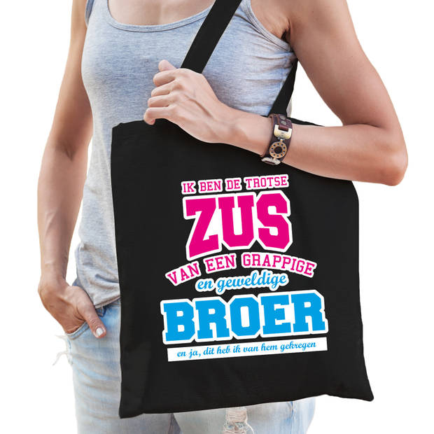 Trotse zus van geweldige broer cadeau tas zwart voor dames - Feest Boodschappentassen