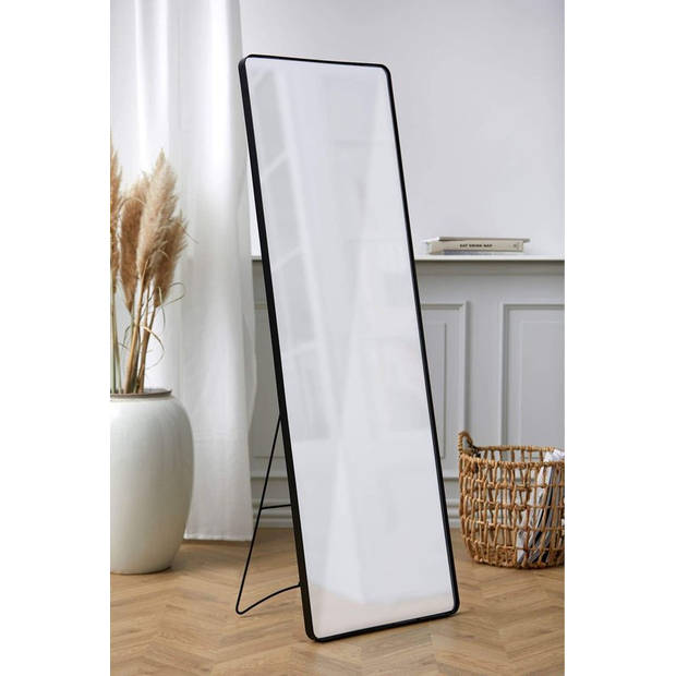 Villa Collection Denmark Verdal Staande spiegel met zwarte lijst 140cm
