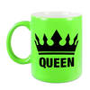 Cadeau Queen mok/ beker fluor neon groen met zwarte bedrukking 300 ml - feest mokken