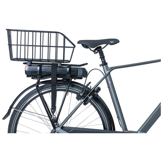 Basil fietsmand Centu 22 liter aluminium zwart