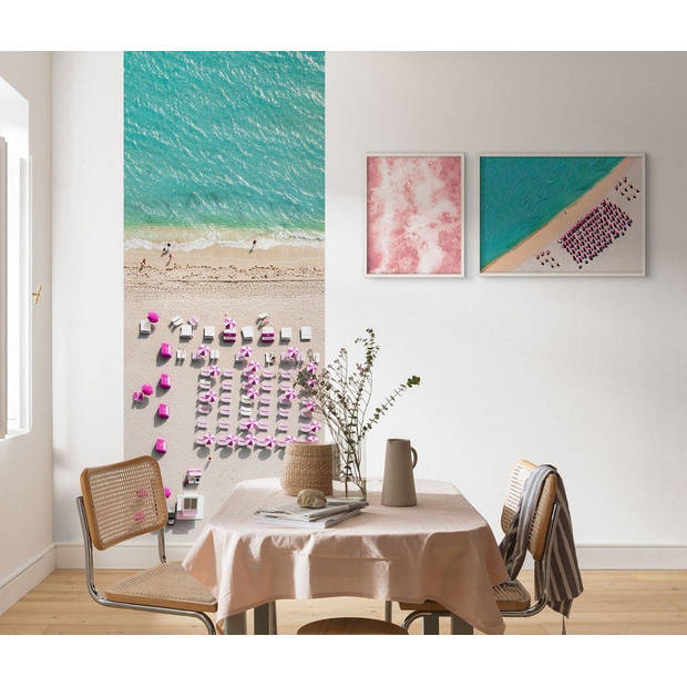 Fotobehang - Pink Umbrella 100x250cm - Vliesbehang