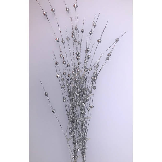 Glitter tak zilver 76 cm decoratie kunstbloemen/kunsttakken met warm witte LED lichtjes - Kunstbloemen