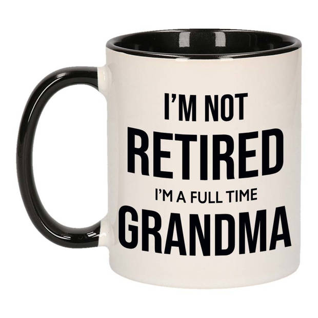 Im not retired im a full time grandma / oma pensioen mok / beker wit met zwart afscheidscadeau 300 m - feest mokken