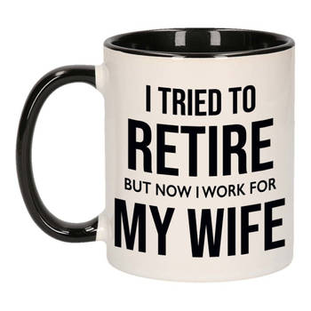 I tried to retire but now I work for my wife pensioen mok / beker wit met zwart afscheidscadeau 300 - feest mokken