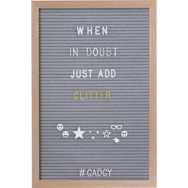 Gadgy Letterbord Grijs Vilt met Houten lijst - 30x45cm - Inclusief 570 Kleuren Letters en 100 Icoontjes - Wanddecoratie