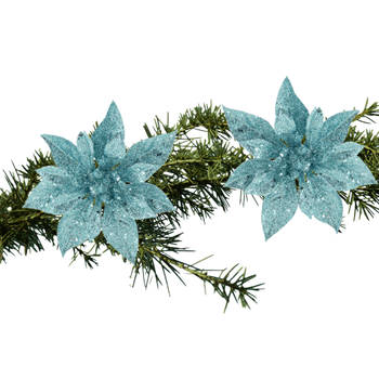 2x stuks kerstboom decoratie bloemen ijsblauw glitter op clip 15 cm - Kersthangers