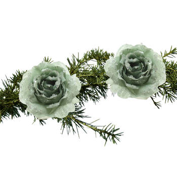 Kerst bloemen 2x stuks kunststof salie groen - op clip - 14 cm - Kersthangers