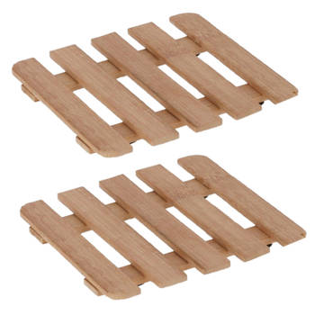 Set van 2x stuks pannenonderzetter van hout vierkant 15 x 15 cm - Panonderzetters