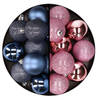 24x stuks kunststof kerstballen mix van donkerblauw en roze 6 cm - Kerstbal