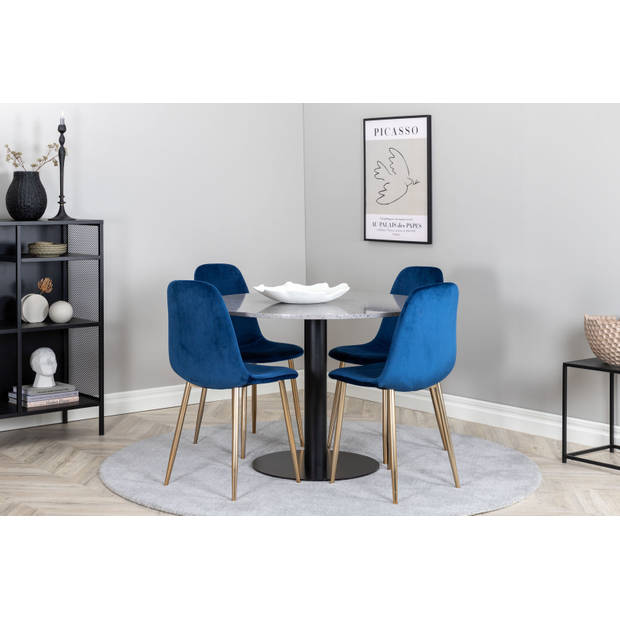 RazziaGR eethoek eetkamertafel terazzo grijs en 4 Polar eetkamerstal velours blauw, messing decor.