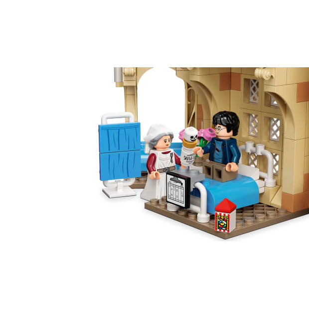 LEGO Harry Potter Zweinstein Ziekenhuisvleugel Set 76398